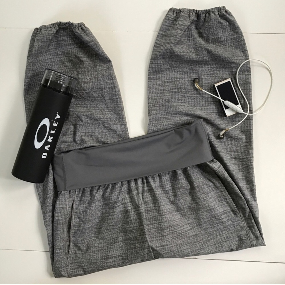 Lululemon Harem style silky crops grey size 6